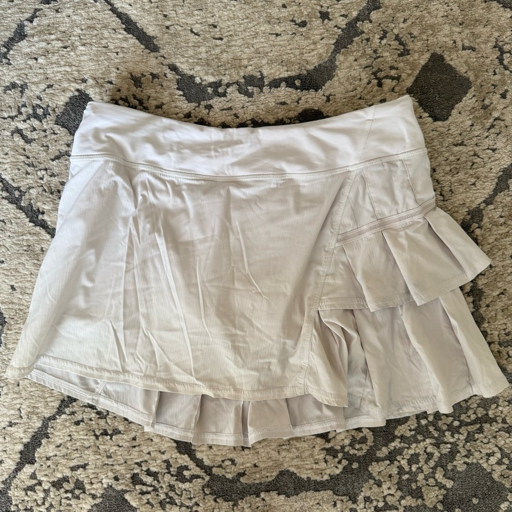 Lululemon Athletica White Skater Mini Skirt